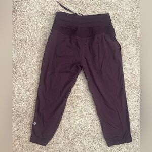 Lululemon Leggings Women  size 2 Purple